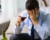 Señales de alerta de la adicción al alcohol