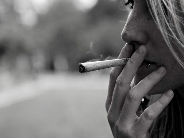 Read more about the article Els falsos mites de fumar marihuana