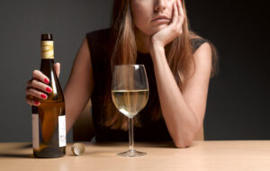 Read more about the article Com saber si una persona té problemes amb l’alcohol