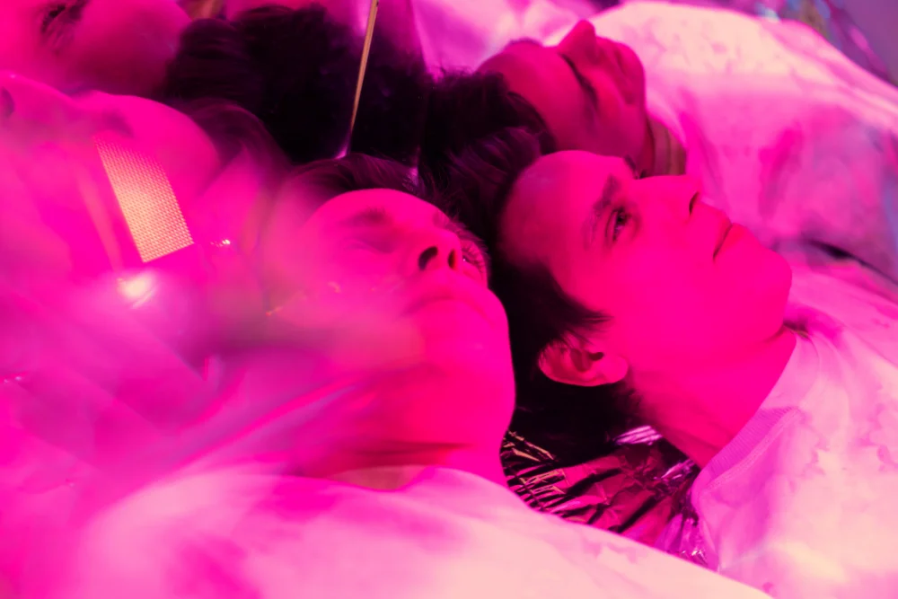 En este momento estás viendo ChemSex: qué es, por qué engancha diferente y cómo superarlo